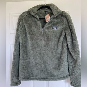 Patagonia fleece sweater. Forest green. Kids size XXL (16-18)